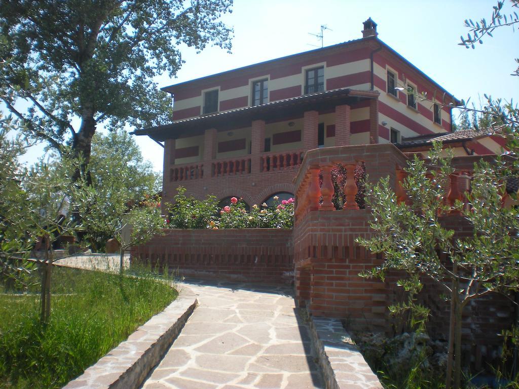 Gasthaus Le Rasse Citerna Exterior foto